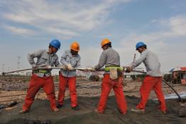 舟山聯(lián)網(wǎng)至大陸的首條500千伏線路工程開(kāi)機(jī)架線