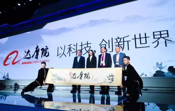 2017中國云計算行業(yè)年度盤點：黑馬崛起，強者恒強