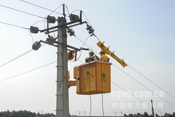 高溫下的帶電作業(yè)