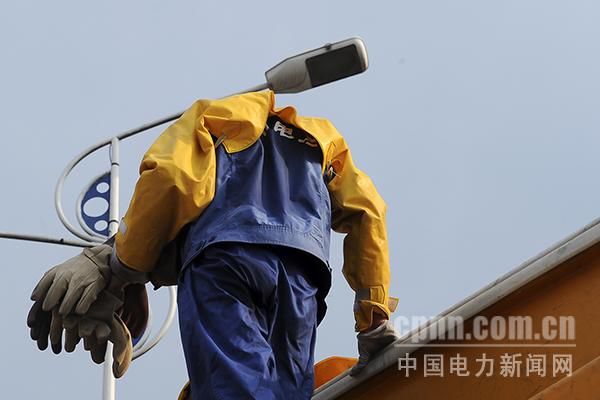 高溫下的帶電作業(yè)