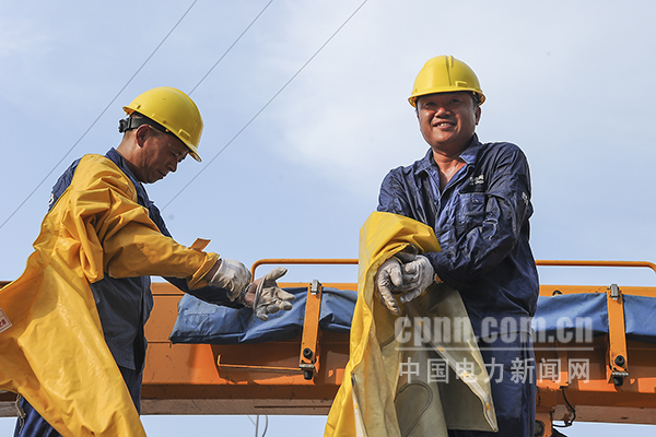 高溫下的帶電作業(yè)