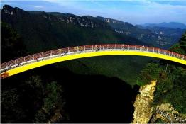 湖北神農(nóng)架：農(nóng)網(wǎng)改造進林區(qū) 電亮深山致富路