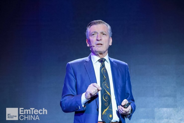 壽命長(zhǎng)還比鋰電池便宜 MIT教授要推一款“永生牌”液態(tài)金屬電池