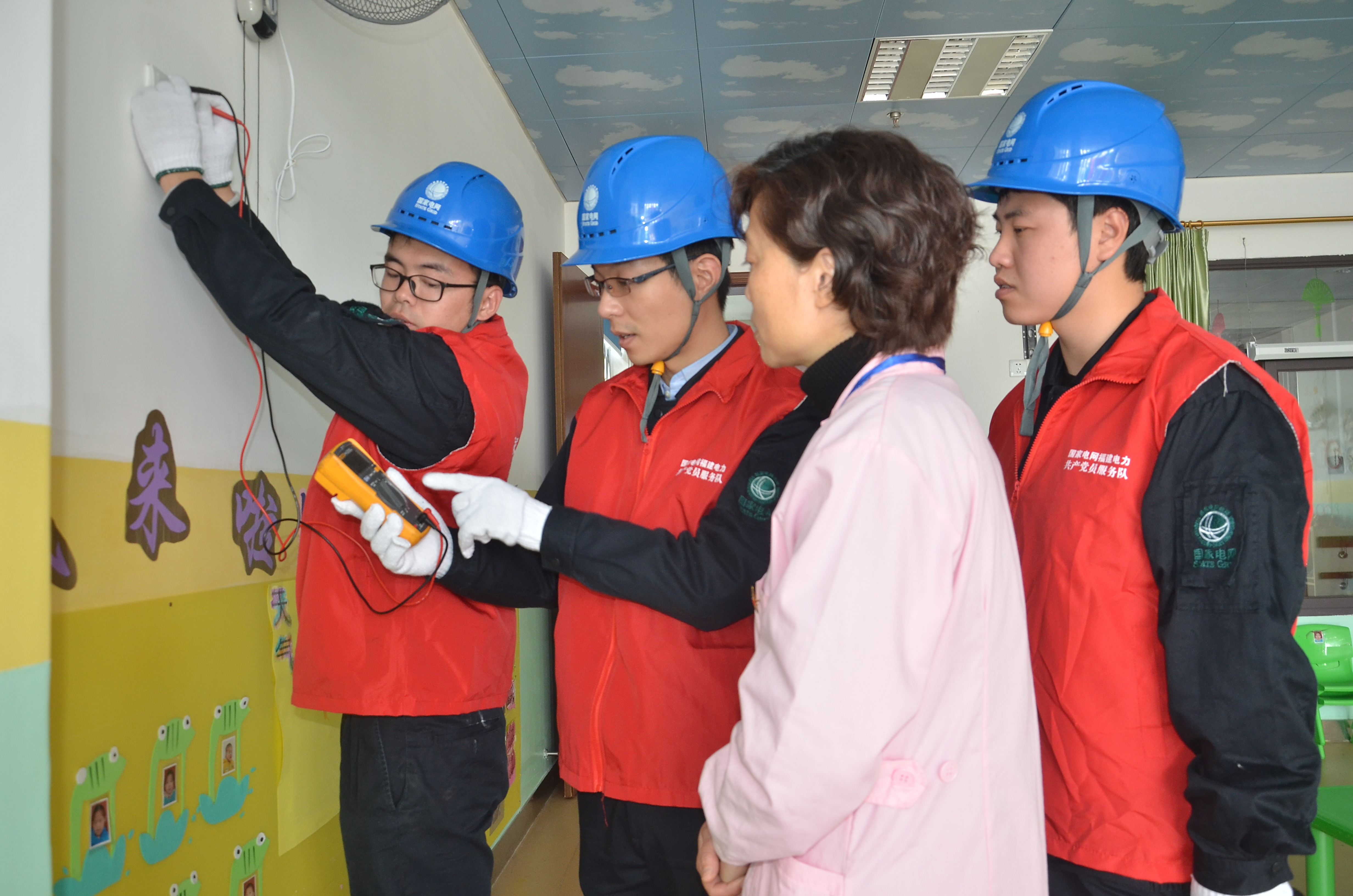 福州供電弘揚雷鋒精神開展志愿服務(wù)