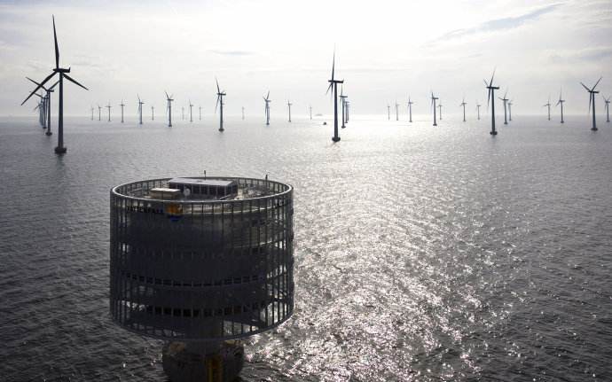 國(guó)內(nèi)首試！漂浮式雷達(dá)測(cè)風(fēng)裝置在福清興化灣海域順利下水測(cè)風(fēng)