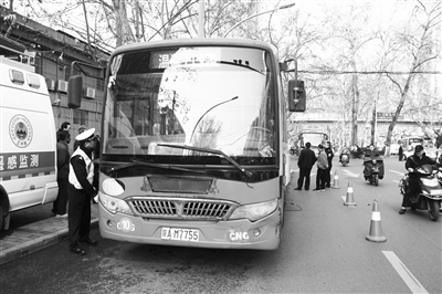 西安多輛公交車(chē)尾氣超標(biāo)被查