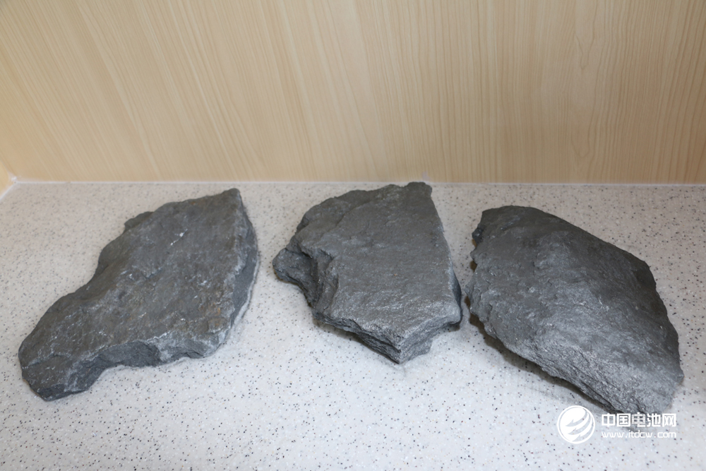 石墨烯扭轉(zhuǎn)“角度”可變超導(dǎo)體 將打開(kāi)非常規(guī)超導(dǎo)體研究大門