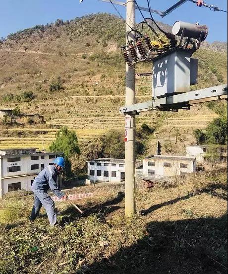 聽說最近輸電線路和鐵塔“火”啦！