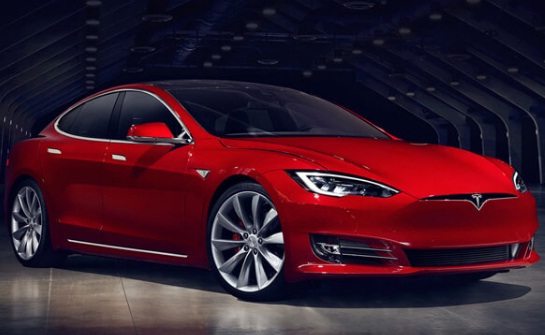 特斯拉進退維谷 太陽能拯救他嗎？