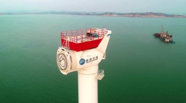 重磅！全球風(fēng)輪直徑最大抗臺風(fēng)型風(fēng)電機組成功吊裝！
