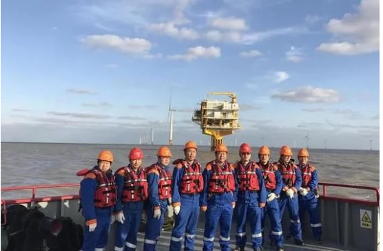 歐洲用直升機，中國的海上風電運維卻靠船和人，是因為窮嗎？不！