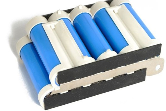 動力電池邁入高能量密度時代 2018成高鎳811材料電池量產(chǎn)元年