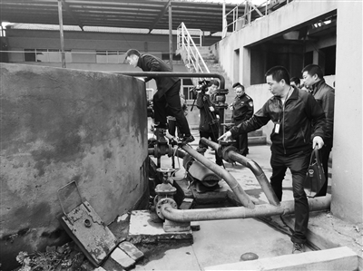 嘉興一家印染廠私設(shè)兩路暗管，企業(yè)負責人指使操作人員干擾在線監(jiān)控