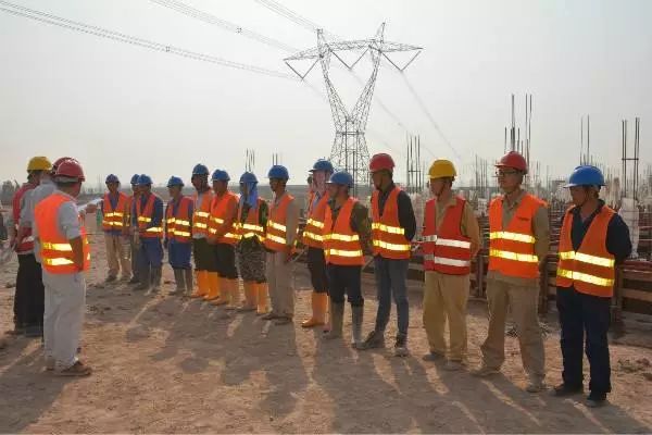 巴鐵缺電怎么辦？中國(guó)為它建造世界第二的線路！