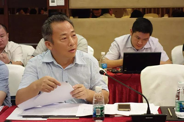 “督察利刃”喻旗：奮戰(zhàn)一線32年，自創(chuàng)斷案法、授課新生代