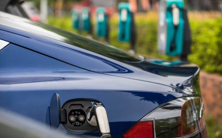 關(guān)稅下調(diào)公告不到 3 小時(shí)，特斯拉全線調(diào)價(jià)更新完畢