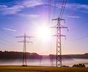 特高壓交流輸電：長(zhǎng)距離、大容量、低損耗、互聯(lián)互通