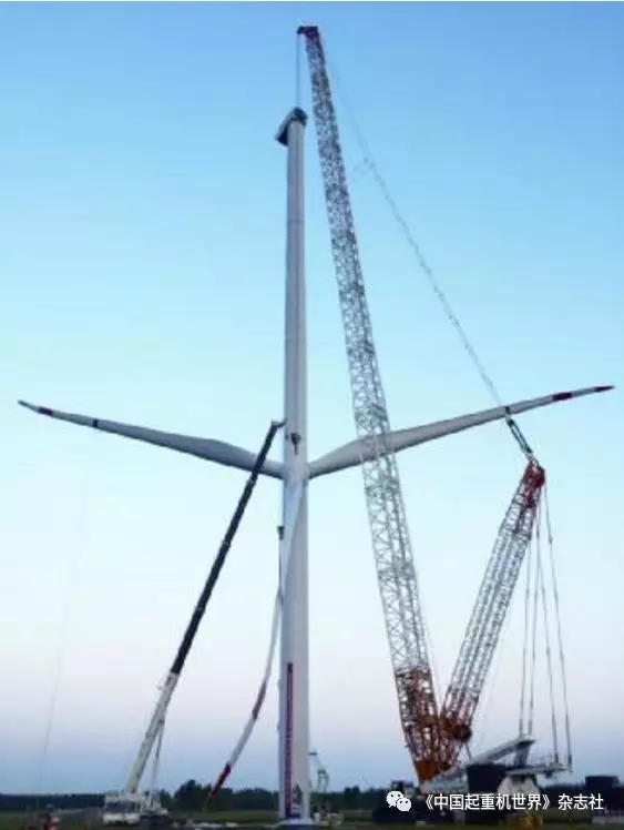 中聯(lián)重科QUY800履帶起重機助力臨西運河風(fēng)電風(fēng)機順利吊裝