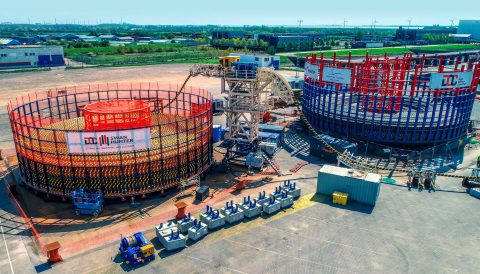 斯旺亨特造船公司新設(shè)備進(jìn)行輸出電纜裝載操作