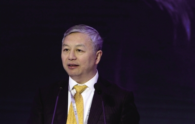 蔣大龍：國(guó)能汽車不走尋常路，選擇智能電力公路方案（高管訪談）