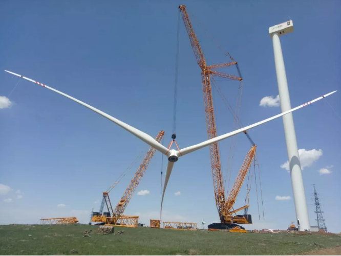 陸上風(fēng)電重器：三一重能第一臺(tái)3.4MW風(fēng)電機(jī)組順利完成吊裝！