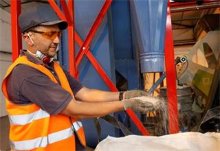 法國(guó)開(kāi)設(shè)歐洲首座太陽(yáng)能電池板回收工廠