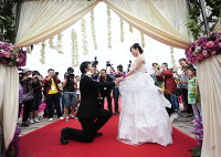 你愿意和我在區(qū)塊鏈上結(jié)婚么？