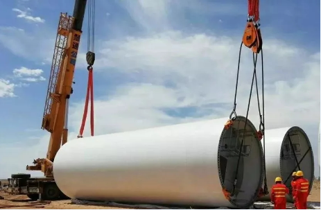 總投資7.8億！杭錦旗100兆瓦風(fēng)電清潔供熱項(xiàng)目首臺(tái)風(fēng)機(jī)順利吊裝