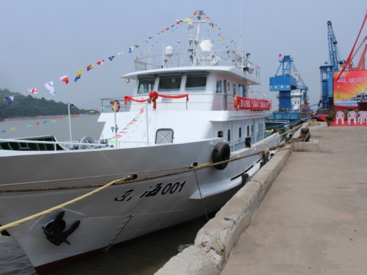 國內(nèi)首艘海上風(fēng)電運維船交付