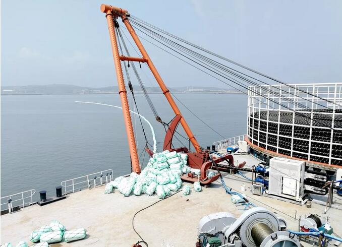 我國北方最大海上風電項目首根220千伏海纜完成敷設(shè)