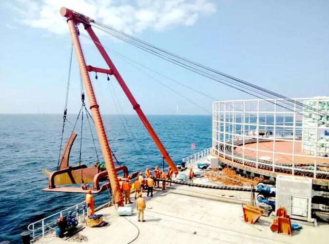我國北方最大海上風電項目首根220千伏海纜完成敷設(shè)