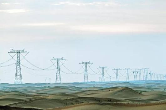 中央紀(jì)委國(guó)家監(jiān)委網(wǎng)站首頁(yè)刊發(fā)長(zhǎng)篇通訊《特高壓：打造電力輸送“超級(jí)動(dòng)脈”》