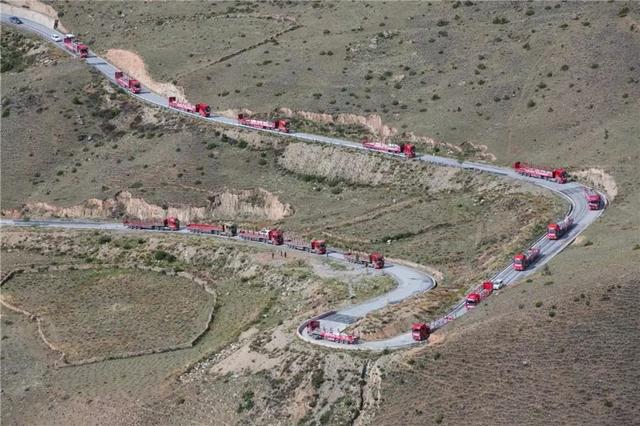 極限挑戰(zhàn)！這條“電力天路”正式投入運(yùn)營