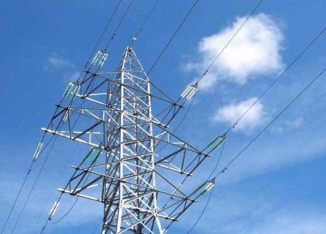 為什么高壓電線沒有絕緣外皮，雨天也不會出現(xiàn)電力故障呢？